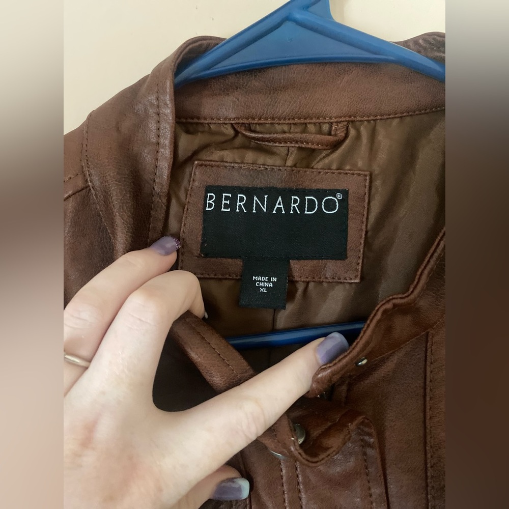 Leather jackets - Picture 2 of 6